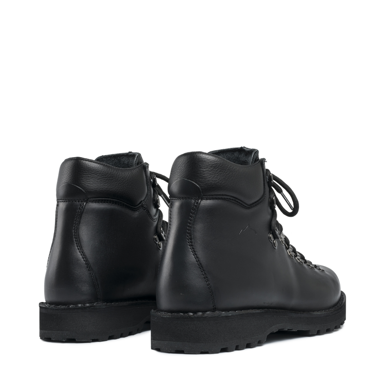 Roccia Vet Total Black Full Grain M